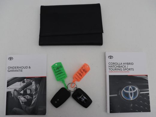 Toyota Corolla 1.8 Hybrid Business Plus | Stoelverwarming | Carplay | Adaptive cruise | Camera | Full LED | Clim... ActivLease financial lease