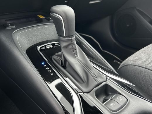 Toyota Corolla Hybrid 140 Dynamic | Nieuwe auto | Direct uit voorraad leverbaar | ActivLease financial lease