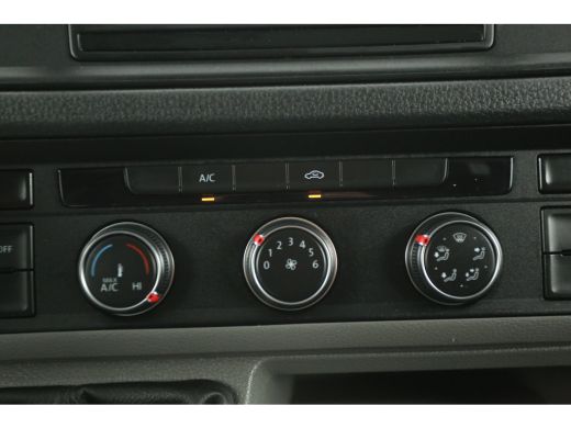 Volkswagen Crafter 35 2.0 TDI 140PK L4H3 | 3000kg Trekgew. | Trekh. | Airco | Cruise | 3-Zits | Camera | Carplay | Navi ActivLease financial lease