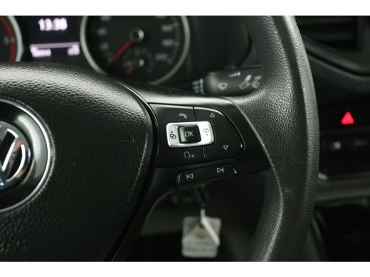 Volkswagen Crafter 35 2.0 TDI 140PK L4H3 | 3000kg Trekgew. | Trekh. | Airco | Cruise | 3-Zits | Camera | Carplay | Navi ActivLease financial lease