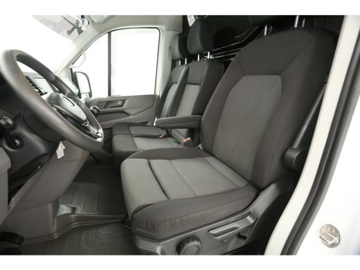 Volkswagen Crafter 35 2.0 TDI 140PK L4H3 | 3000kg Trekgew. | Trekh. | Airco | Cruise | 3-Zits | Camera | Carplay | Navi ActivLease financial lease