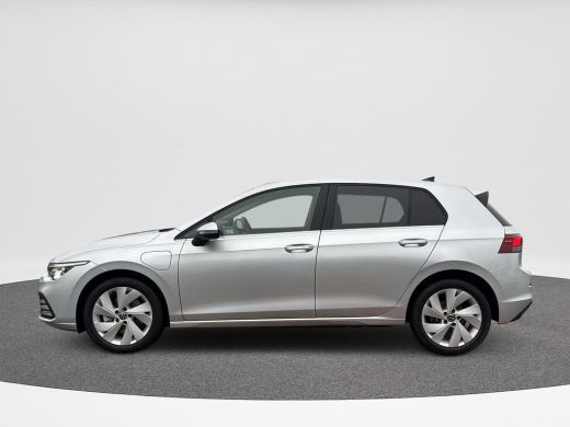 Volkswagen Golf 1.4 eHybrid Style | PHEV | 204 pk | A-Camera | SOH 100% | ActivLease financial lease
