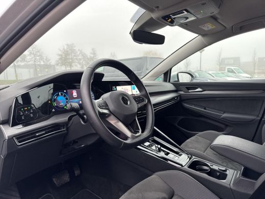 Volkswagen Golf 1.4 eHybrid Style | PHEV | 204 pk | A-Camera | SOH 100% | ActivLease financial lease