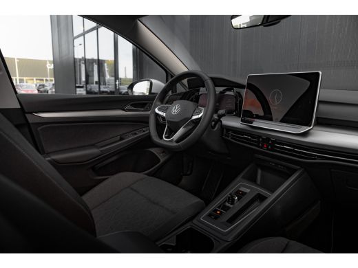 Volkswagen Golf 1.5 eHybrid Life Edition HUD | Panorama Dak | stoel/Stuurverwarming | 360 Camera | ActivLease financial lease