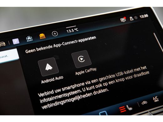 Volkswagen Golf 1.5 eHybrid Life Edition HUD | Panorama Dak | stoel/Stuurverwarming | 360 Camera | ActivLease financial lease