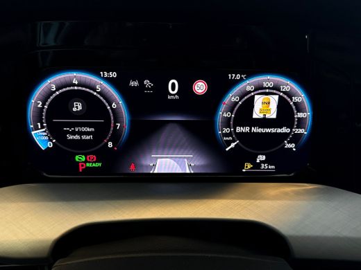 Volkswagen Golf 1.5 eTSI 115pk DSG Life Edition | LED Plus | Stoel- en stuurverwarming | Extra getint glas ActivLease financial lease