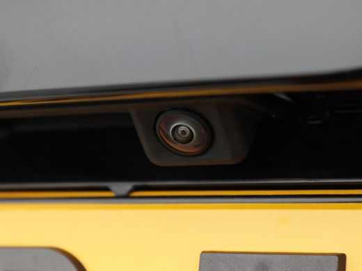 Volkswagen Multivan 1.4 eHybrid L2 Bulli Edition | 7-Persoons | Panoramadak | Trekhaak | Adaptive Cruise | Carplay | ... ActivLease financial lease