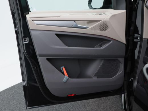 Volkswagen Multivan 1.4 eHybrid L2 Bulli Edition | 7-Persoons | Panoramadak | Trekhaak | Adaptive Cruise | Carplay | ... ActivLease financial lease