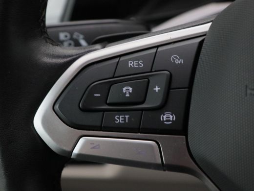 Volkswagen Multivan 1.4 eHybrid L2 Bulli Edition | 7-Persoons | Panoramadak | Trekhaak | Adaptive Cruise | Carplay | ... ActivLease financial lease