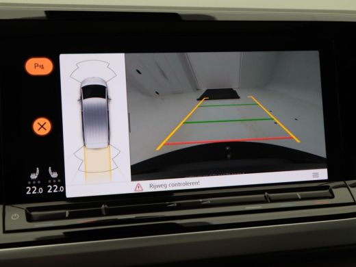 Volkswagen Multivan 1.4 eHybrid L2 Bulli Edition | 7-Persoons | Panoramadak | Trekhaak | Adaptive Cruise | Carplay | ... ActivLease financial lease