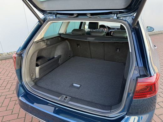 Volkswagen Passat Variant 1.4 TSI PHEV 218pk GTE | Pano | Dynaudio | Trekhaak ActivLease financial lease
