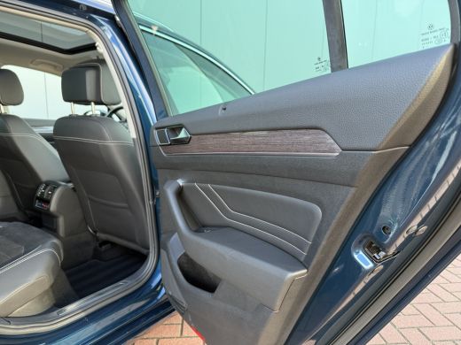 Volkswagen Passat Variant 1.4 TSI PHEV 218pk GTE | Pano | Dynaudio | Trekhaak ActivLease financial lease