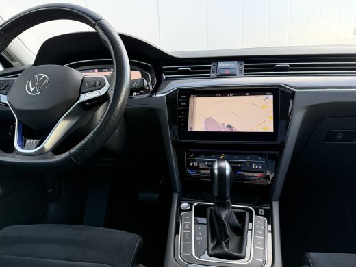 Volkswagen Passat Variant 1.4 TSI PHEV 218pk GTE | Pano | Dynaudio | Trekhaak ActivLease financial lease