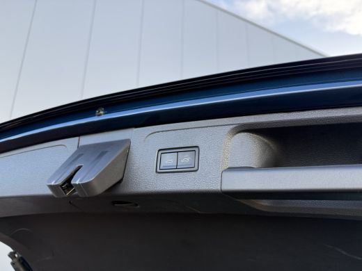 Volkswagen Passat Variant 1.4 TSI PHEV 218pk GTE | Pano | Dynaudio | Trekhaak ActivLease financial lease