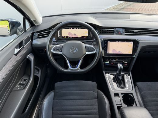 Volkswagen Passat Variant 1.4 TSI PHEV 218pk GTE | Pano | Dynaudio | Trekhaak ActivLease financial lease