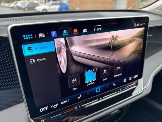 Volkswagen Passat Variant 1.5 eHybrid Business | 218Pk | Trekhaak | A. Camera | PHEV | Massage | Head Up | ActivLease financial lease