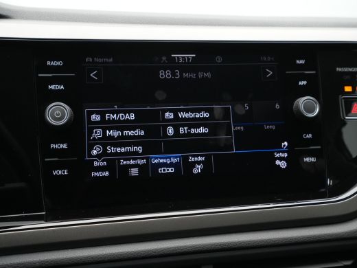 Volkswagen Polo 1.0 TSI 95pk Comfortline Business Navigatie Acc Pdc Carplay Dab Argon ActivLease financial lease