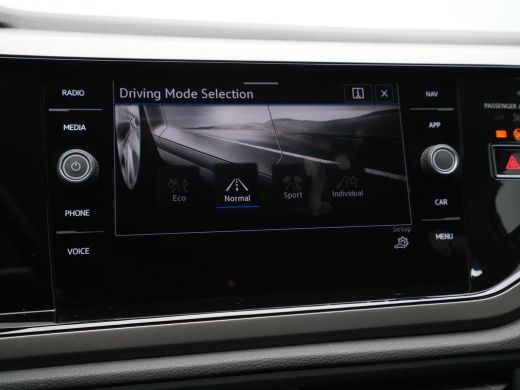 Volkswagen Polo 1.0 TSI 95pk Comfortline Business Navigatie Acc Pdc Carplay Dab Argon ActivLease financial lease