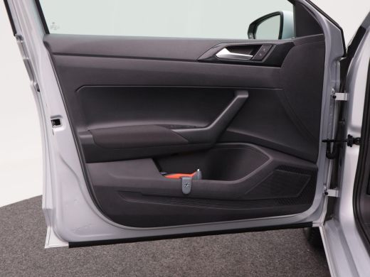 Volkswagen Polo 1.0 TSi Life Edition | Camera | Adaptive Cruise | Airco | Parkeersensoren | Carplay | 15 inch | 1... ActivLease financial lease