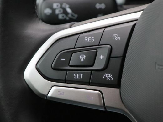 Volkswagen Polo 1.0 TSi Life Edition | Camera | Adaptive Cruise | Airco | Parkeersensoren | Carplay | 15 inch | 1... ActivLease financial lease