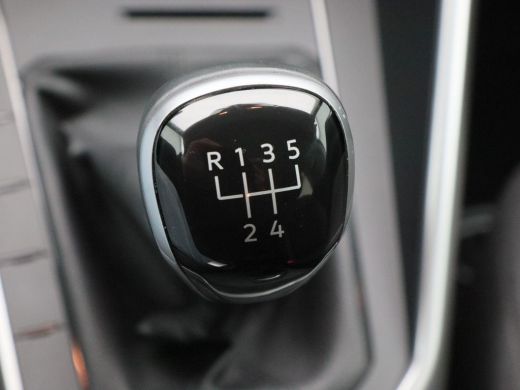 Volkswagen Polo 1.0 TSi Life Edition | Camera | Adaptive Cruise | Airco | Parkeersensoren | Carplay | 15 inch | 1... ActivLease financial lease