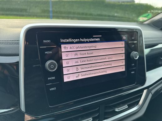 Volkswagen T-Roc 1.5 TSI R-Line | Lapiz Blue | 150 Pk | Automaat | 5j Garantie | ERGO | LED Plus | ACC | ActivLease financial lease