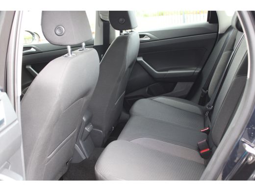 Volkswagen Taigo 1.0 TSI Life | Automaat | Navi by app | Parkeersensoren voor + achter | All season | 39.000km | ActivLease financial lease