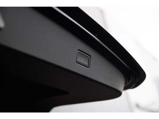 Volkswagen Tiguan 1.5 TSI Elegance Panorama Dak | Keyless | Adaptive Cruise | Trekhaak | ActivLease financial lease