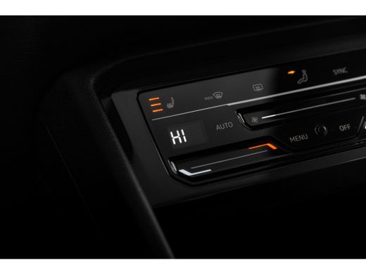 Volkswagen Tiguan 1.5 TSI Elegance Panorama Dak | Keyless | Adaptive Cruise | Trekhaak | ActivLease financial lease