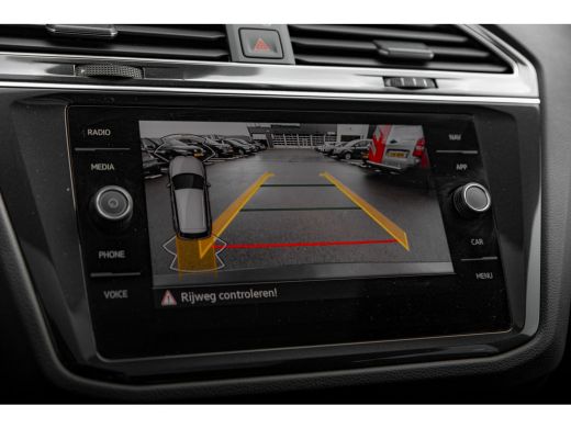 Volkswagen Tiguan 1.5 TSI Elegance Panorama Dak | Keyless | Adaptive Cruise | Trekhaak | ActivLease financial lease