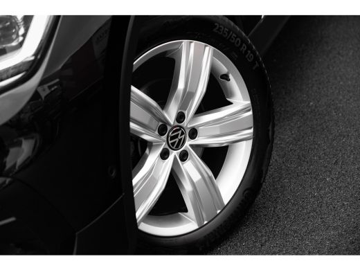 Volkswagen Tiguan 1.5 TSI Elegance Panorama Dak | Keyless | Adaptive Cruise | Trekhaak | ActivLease financial lease