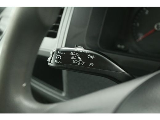 Volkswagen Transporter 2.0 TDI 140PK L2H1 | Airco | Cruise | Trekhaak | Navigatie | Imperiaal ActivLease financial lease