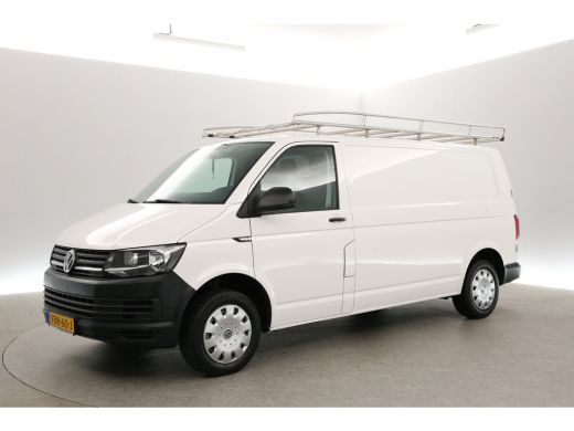 Volkswagen Transporter 2.0 TDI 140PK L2H1 | Airco | Cruise | Trekhaak | Navigatie | Imperiaal ActivLease financial lease