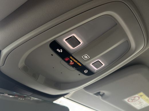 Volvo  V60 2.0 T6 Plug-in hybrid AWD Essential Bright | Pilot Assist | Camera | Trekhaak | BLIS | ActivLease financial lease