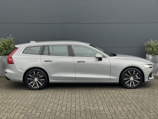 Volvo  V60 2.0 T6 Plug-in hybrid AWD Essential Bright | Pilot Assist | Camera | Trekhaak | BLIS | ActivLease financial lease