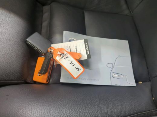 Volvo  V60 2.0 T6 Recharge AWD Business Pro NL-AUTO | LEDER | CAMERA ActivLease financial lease