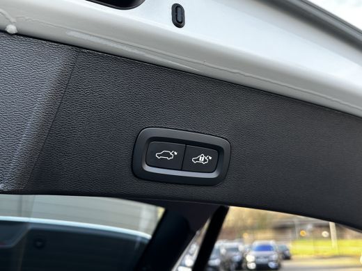 Volvo  XC40 2.0 B4 Plus Dark | Harman/Kardon | Trekhaak | Camera | BLIS | ActivLease financial lease