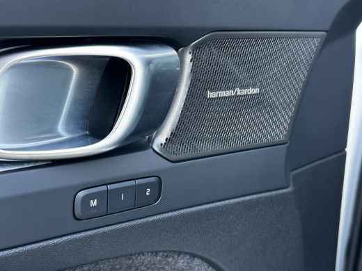 Volvo  XC40 2.0 B4 Plus Dark | Harman/Kardon | Trekhaak | Camera | BLIS | ActivLease financial lease
