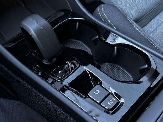 Volvo  XC40 2.0 B4 Plus Dark | Harman/Kardon | Trekhaak | Camera | BLIS | ActivLease financial lease