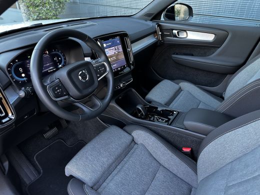 Volvo  XC40 2.0 B4 Plus Dark | Harman/Kardon | Trekhaak | Camera | BLIS | ActivLease financial lease