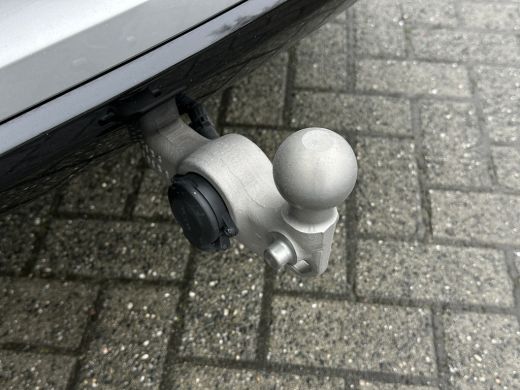 Volvo  XC60 2.0 T6 Plug-in hybrid AWD Plus Dark | Panoramadak | 360 Camera | Trekhaak | BLIS | Stuurverwarmin... ActivLease financial lease