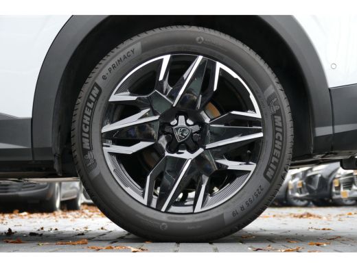 Peugeot 3008 1.2 HYBRID 136PK ALLURE AUTOMAAT / NAVI / CLIMA / PDC / 19"LMV / CAMERA / TREKHAAK / KEYLESS / FU... ActivLease financial lease