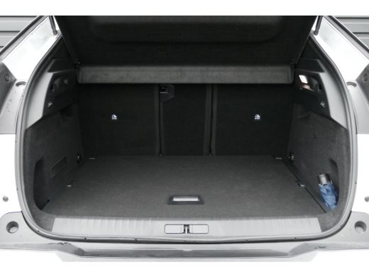 Peugeot 3008 1.2 HYBRID 136PK ALLURE AUTOMAAT / NAVI / CLIMA / PDC / 19"LMV / CAMERA / TREKHAAK / KEYLESS / FU... ActivLease financial lease