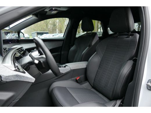 Peugeot 3008 1.2 HYBRID 136PK ALLURE AUTOMAAT / NAVI / CLIMA / PDC / 19"LMV / CAMERA / TREKHAAK / KEYLESS / FU... ActivLease financial lease