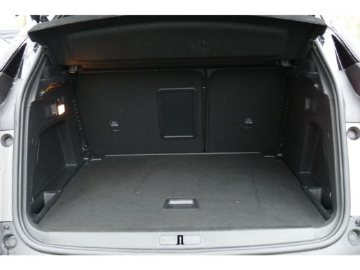 Peugeot 3008 1.2 PURETECH 130PK GT BLACK PACK AUTOMAAT / NAVI / CLIMA / PDC / 19"LMV / CAMERA / BLACK PACK / K... ActivLease financial lease