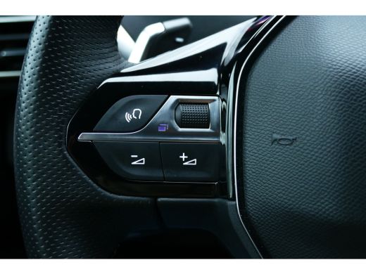 Peugeot 3008 1.2 PURETECH 130PK GT BLACK PACK AUTOMAAT / NAVI / CLIMA / PDC / 19"LMV / CAMERA / BLACK PACK / K... ActivLease financial lease