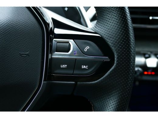 Peugeot 3008 1.2 PURETECH 130PK GT BLACK PACK AUTOMAAT / NAVI / CLIMA / PDC / 19"LMV / CAMERA / BLACK PACK / K... ActivLease financial lease