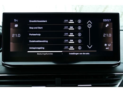 Peugeot 3008 1.2 PURETECH 130PK GT BLACK PACK AUTOMAAT / NAVI / CLIMA / PDC / 19"LMV / CAMERA / BLACK PACK / K... ActivLease financial lease