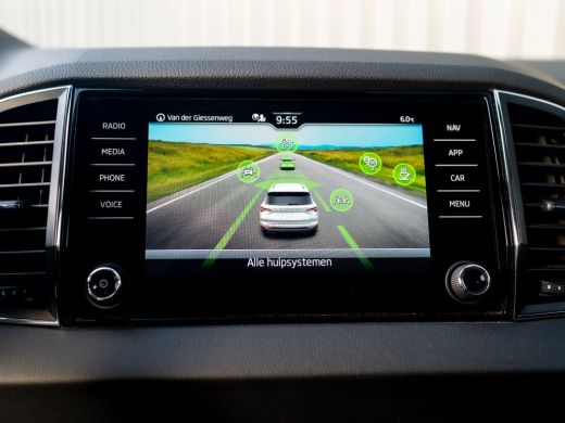 Skoda Karoq 1.5 TSI ACT Business Edition Plus | Elk. A-klep | Camera | Adapt. Cr. | Prijs Rijklaar!! ActivLease financial lease