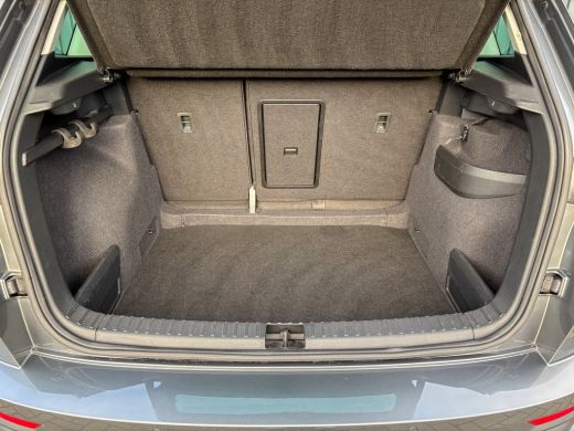 Skoda Karoq 1.5 TSI ACT Business Edition Plus | Elk. A-klep | Camera | Adapt. Cr. | Prijs Rijklaar!! ActivLease financial lease